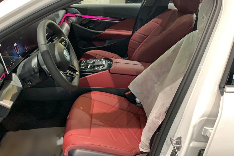 Used BMW 5 Series 2026 530Li Leading M Sport Package Left Front Seat