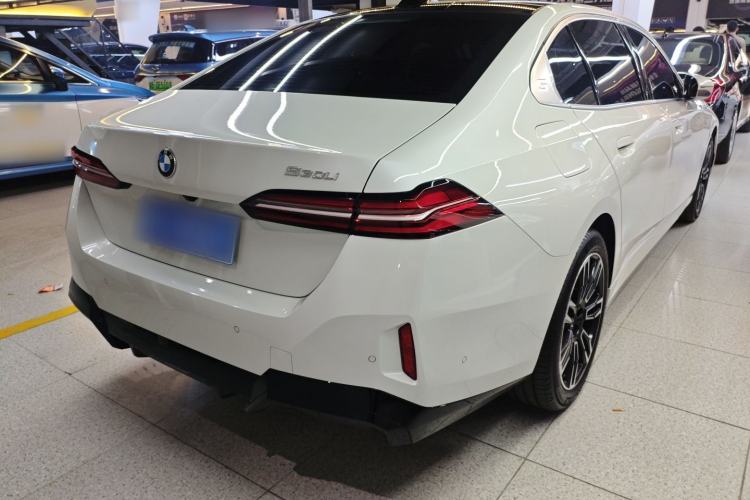 Used BMW 5 Series 2026 530Li Leading M Sport Package Rear Right 45 Deg