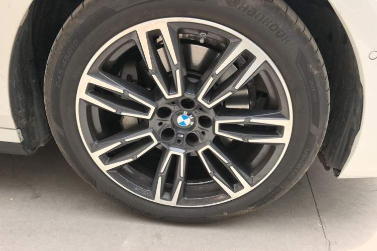 Used BMW 5 Series 2026 530Li Leading M Sport Package Right Front Wheel Hub