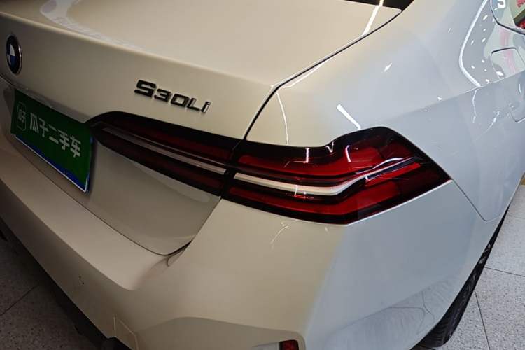 Used BMW 5 Series 2026 530Li Leading M Sport Package Right Rear Taillight