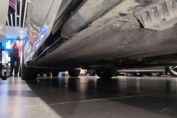 Used BMW 5 Series 2026 525Li M Sport Package Right Side Sill