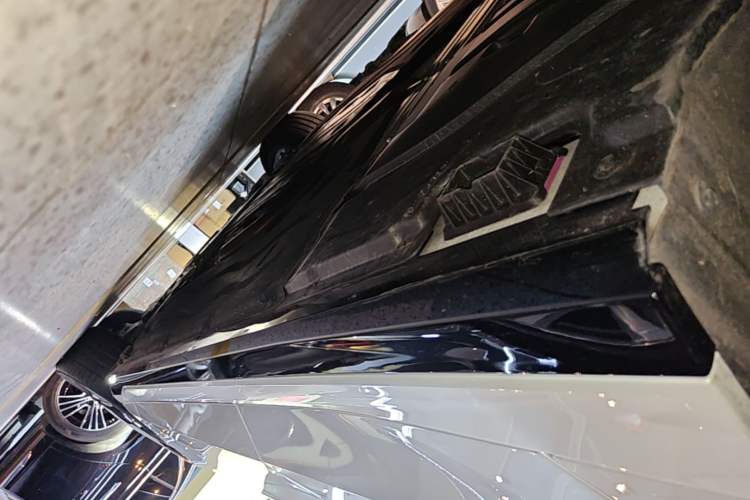 Used BMW 5 Series 2026 530Li Leading M Sport Package Right Side Sill