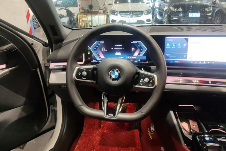 Used BMW 5 Series 2026 525Li M Sport Package Steering Wheel