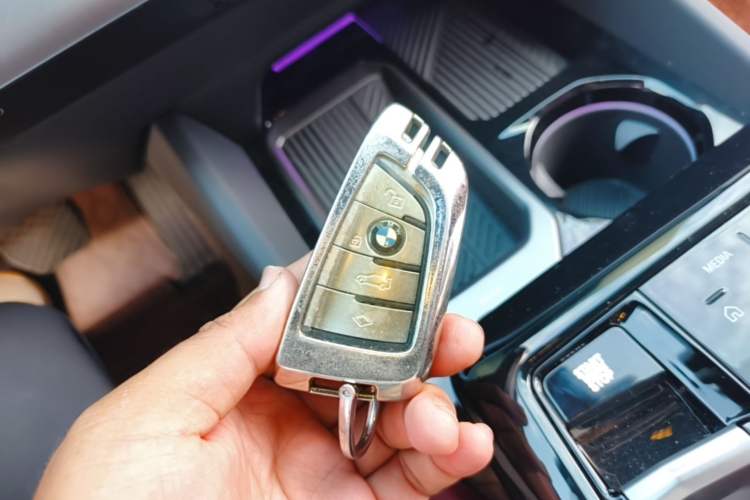 Used BMW 5 Series 2026 525Li M Sport Package Vehicle Key