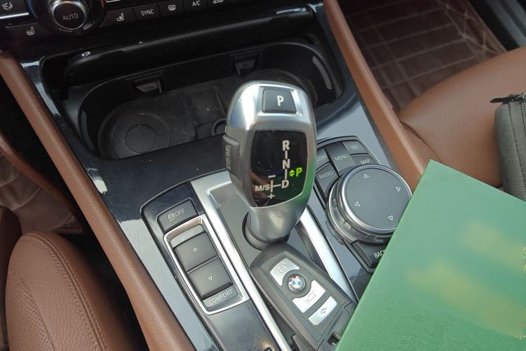 Used BMW 5 Series GT 2015 535i xDrive Gear Lever