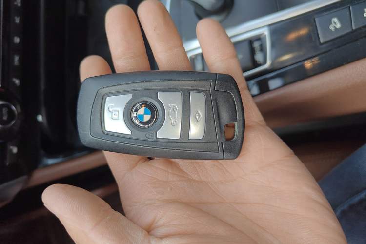 Used BMW 5 Series GT 2015 535i xDrive Interior 1