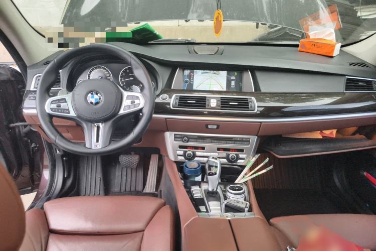 Used BMW 5 Series GT 2010 535i Leading Model Center Console