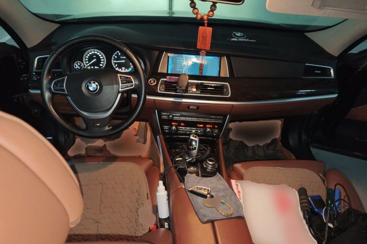 Used BMW 5 Series GT 2010 535i Leading Model Center Console