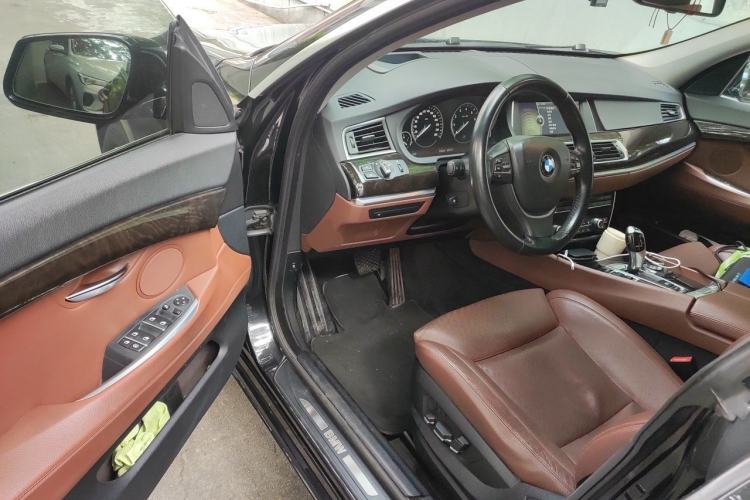 Used BMW 5 Series GT 2010 535i Luxury Edition Driver Seat