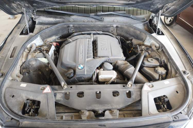 Used BMW 5 Series GT 2010 535i Luxury Edition Engine Bay