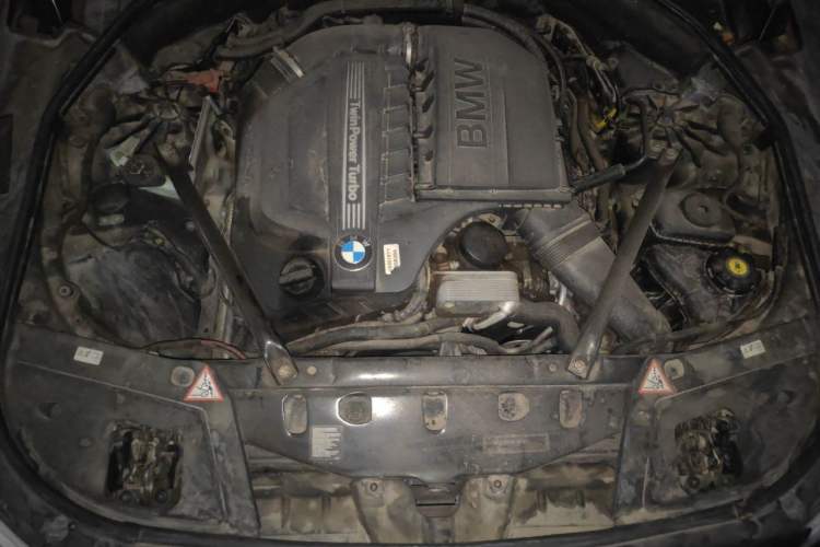 Used BMW 5 Series GT 2010 535i Leading Model Engine Bay