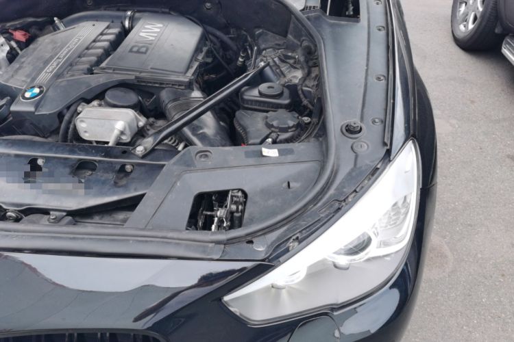 Used BMW 5 Series GT 2010 535i Luxury Edition Engine Bay Left