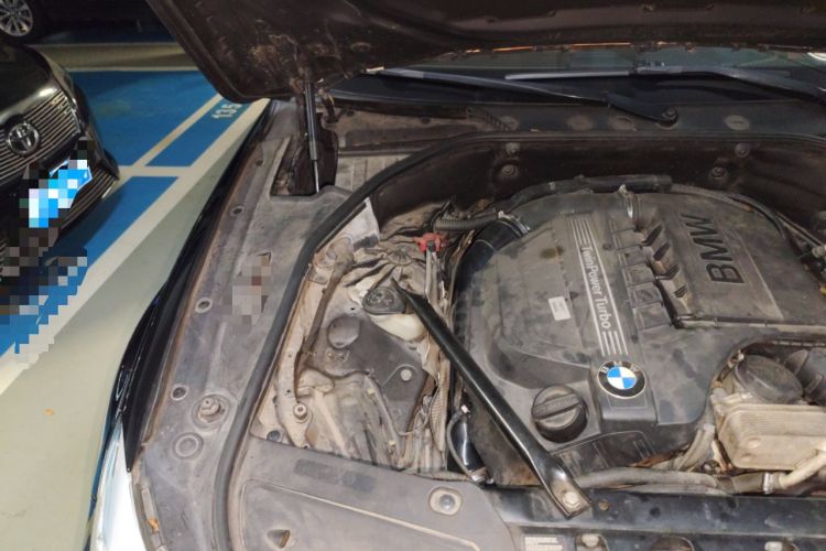 Used BMW 5 Series GT 2010 535i Luxury Edition Engine Bay Right