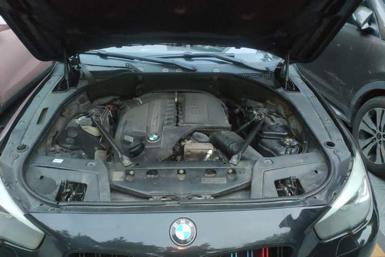 Used BMW 5 Series GT 2010 535i Leading Model Engine Bay