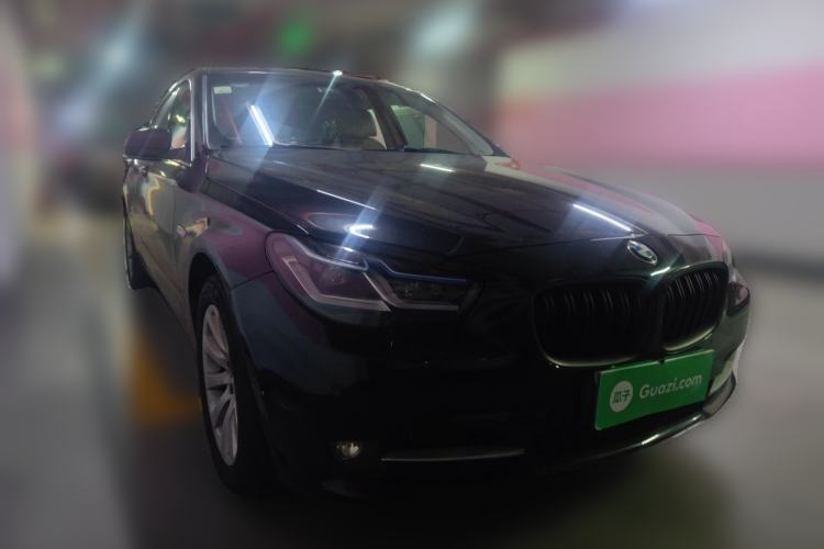Used BMW 5 Series GT 2010 535i Leading Model Front Right 45 Deg