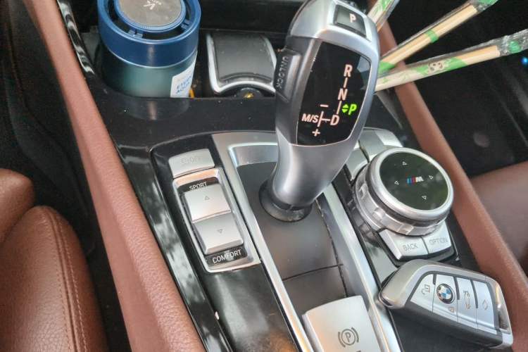 Used BMW 5 Series GT 2010 535i Leading Model Gear Lever