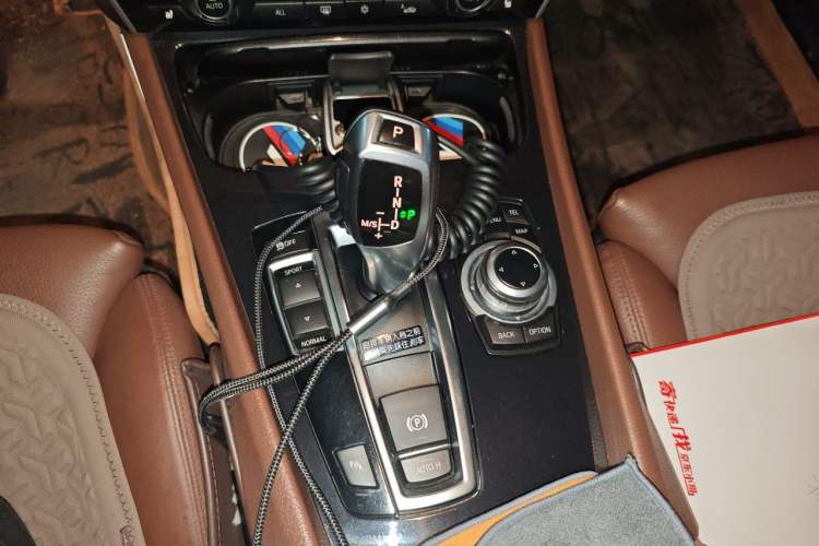 Used BMW 5 Series GT 2010 535i Leading Model Gear Lever