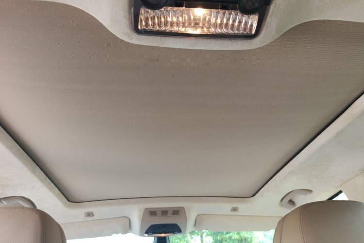 Used BMW 5 Series GT 2010 535i Luxury Edition Headliner