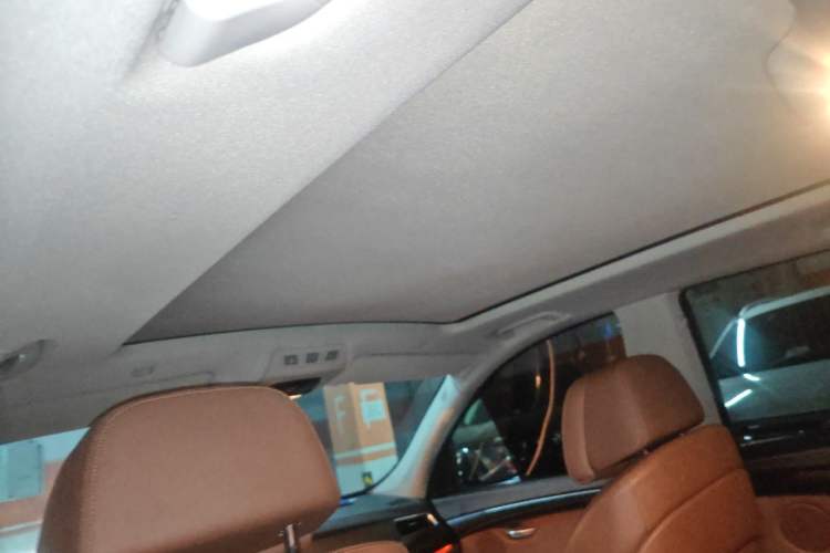 Used BMW 5 Series GT 2010 535i Leading Model Headliner