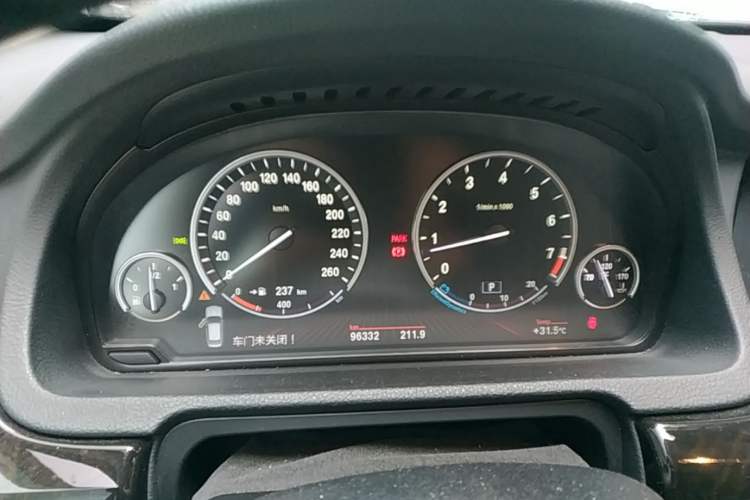 Used BMW 5 Series GT 2010 535i Luxury Edition Instrument Cluster