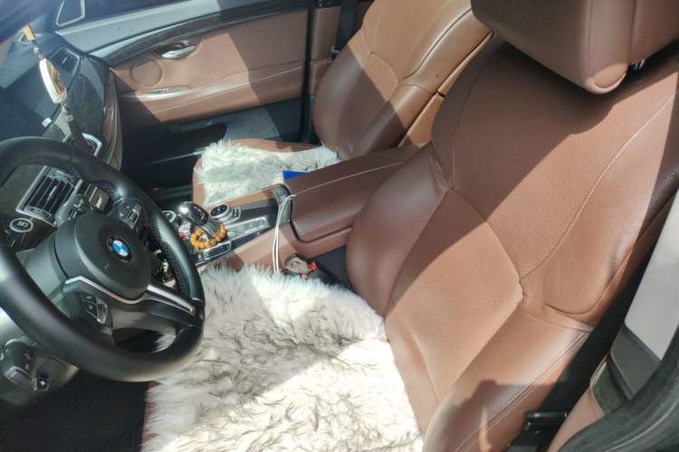 Used BMW 5 Series GT 2010 535i Luxury Edition Left Front Seat
