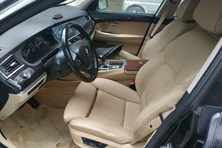 Used BMW 5 Series GT 2010 535i Luxury Edition Left Front Seat