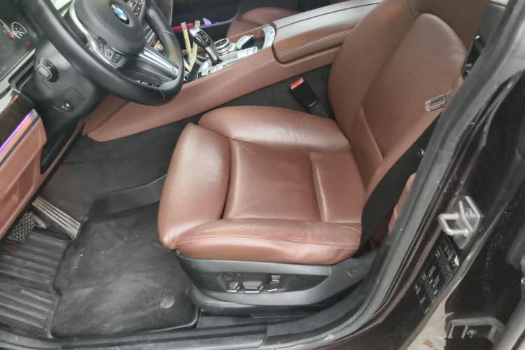 Used BMW 5 Series GT 2010 535i Leading Model Left Front Seat
