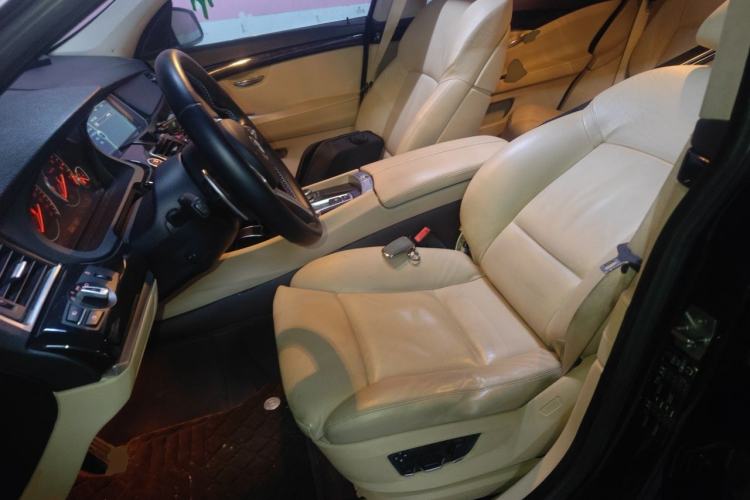 Used BMW 5 Series GT 2010 535i Leading Model Left Front Seat