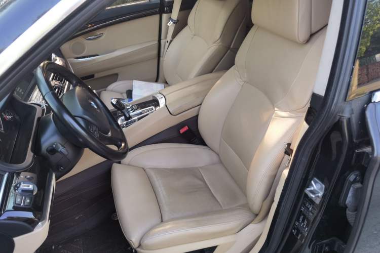 Used BMW 5 Series GT 2010 535i Luxury Edition Left Front Seat