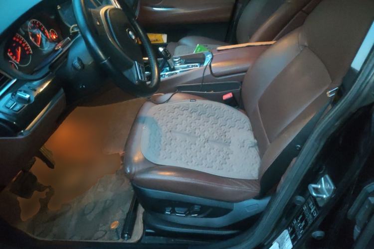 Used BMW 5 Series GT 2010 535i Leading Model Left Front Seat