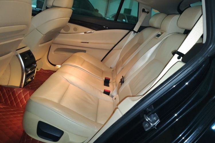 Used BMW 5 Series GT 2010 535i Leading Model Left Rear Seat