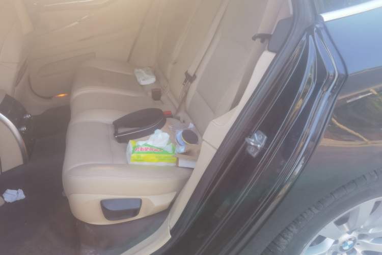 Used BMW 5 Series GT 2010 535i Luxury Edition Left Rear Seat