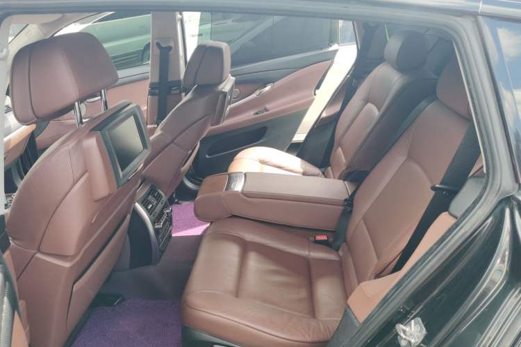 Used BMW 5 Series GT 2010 535i Luxury Edition Left Rear Seat
