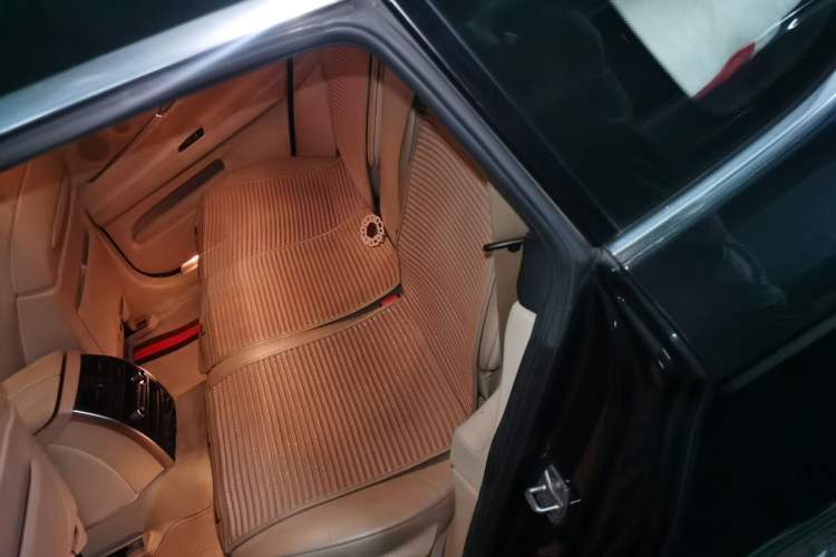 Used BMW 5 Series GT 2010 535i Leading Model Left Rear Seat