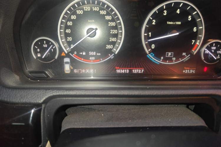Used BMW 5 Series GT 2010 535i Leading Model Odometer Close Up