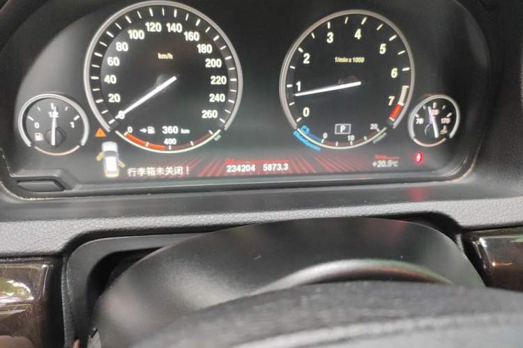 Used BMW 5 Series GT 2010 535i Luxury Edition Odometer Close Up