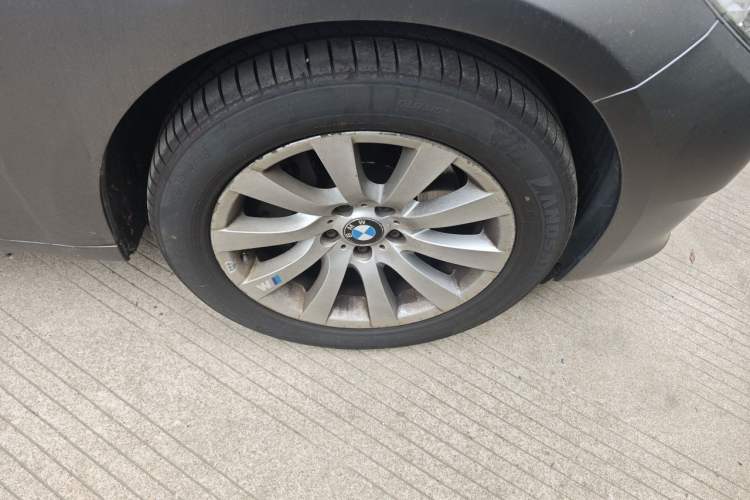 Used BMW 5 Series GT 2010 535i Luxury Edition Right Front Wheel Hub