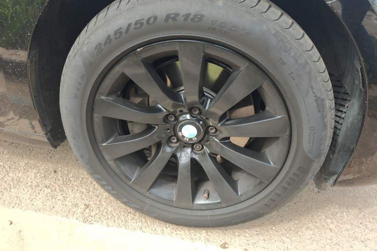 Used BMW 5 Series GT 2010 535i Luxury Edition Right Front Wheel Hub