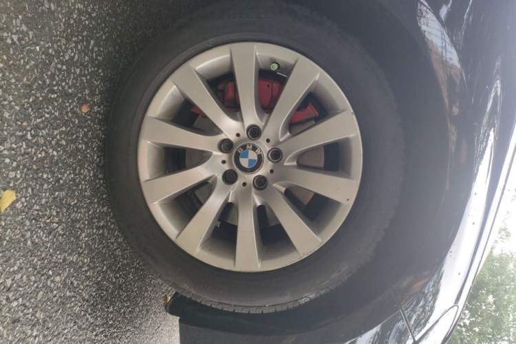 Used BMW 5 Series GT 2010 535i Luxury Edition Right Front Wheel Hub