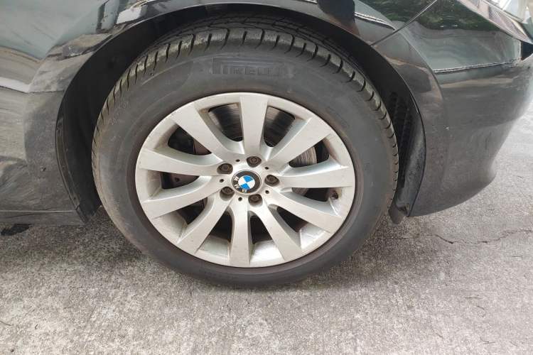 Used BMW 5 Series GT 2010 535i Luxury Edition Right Front Wheel Hub