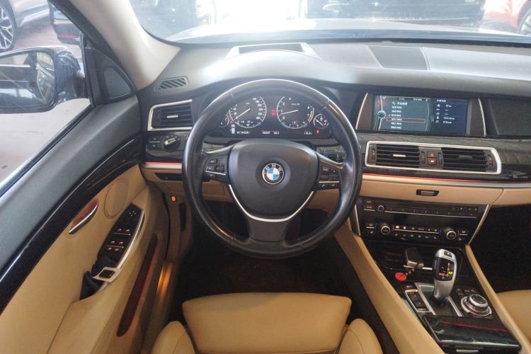 Used BMW 5 Series GT 2010 535i Luxury Edition Steering Wheel