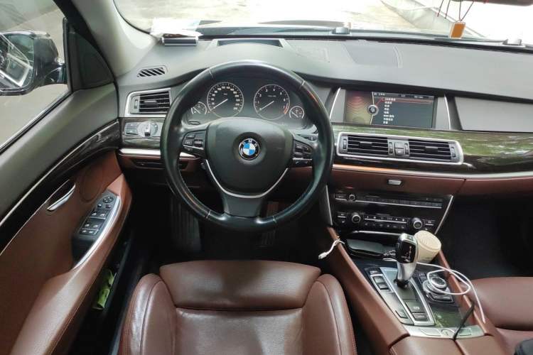 Used BMW 5 Series GT 2010 535i Luxury Edition Steering Wheel