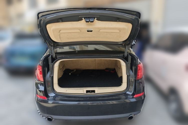 Used BMW 5 Series GT 2010 535i Leading Model Trunk