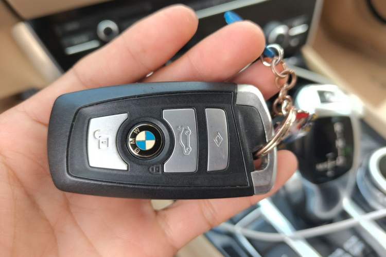 Used BMW 5 Series GT 2010 535i Luxury Edition Vehicle Key