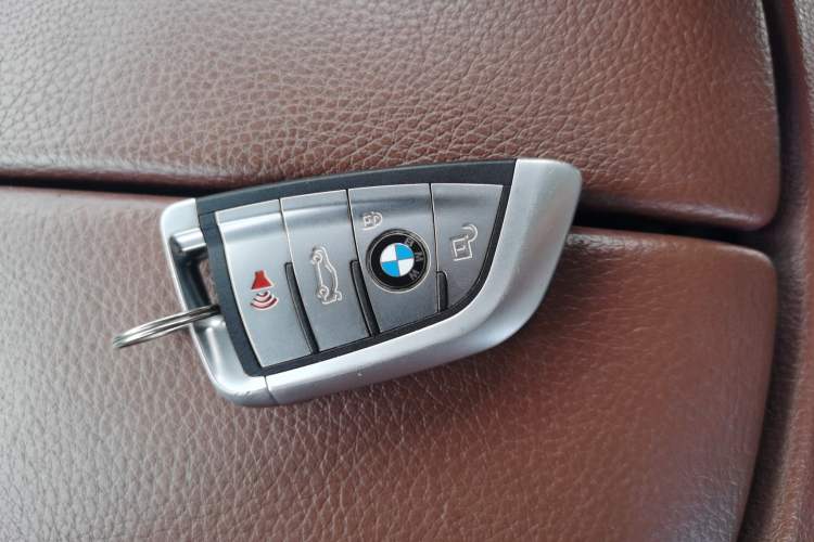 Used BMW 5 Series GT 2010 535i Luxury Edition Vehicle Key