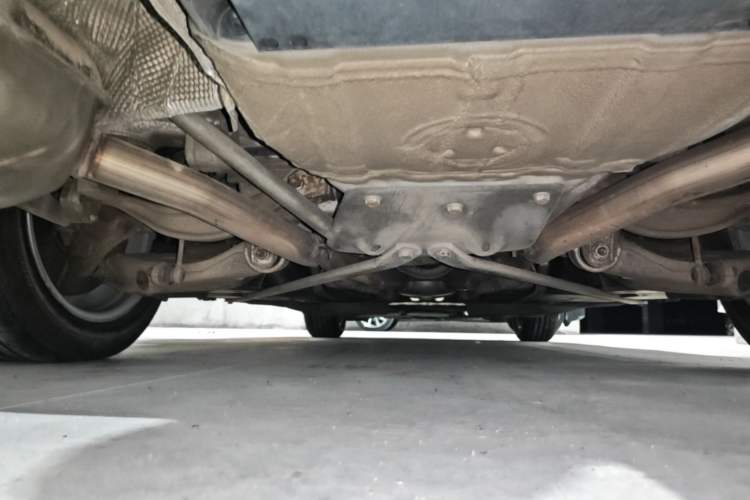 Used BMW 5 Series GT 2010 535i Luxury Edition Chassis Rear