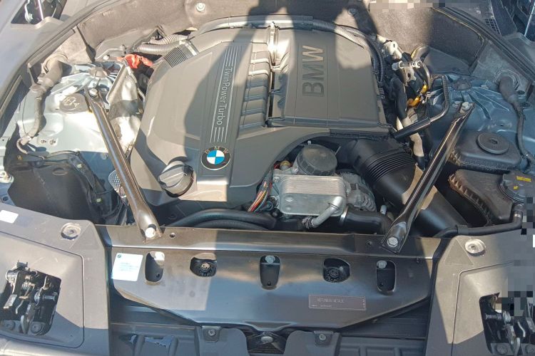 Used BMW 5 Series GT 2010 535i Luxury Edition Engine Bay