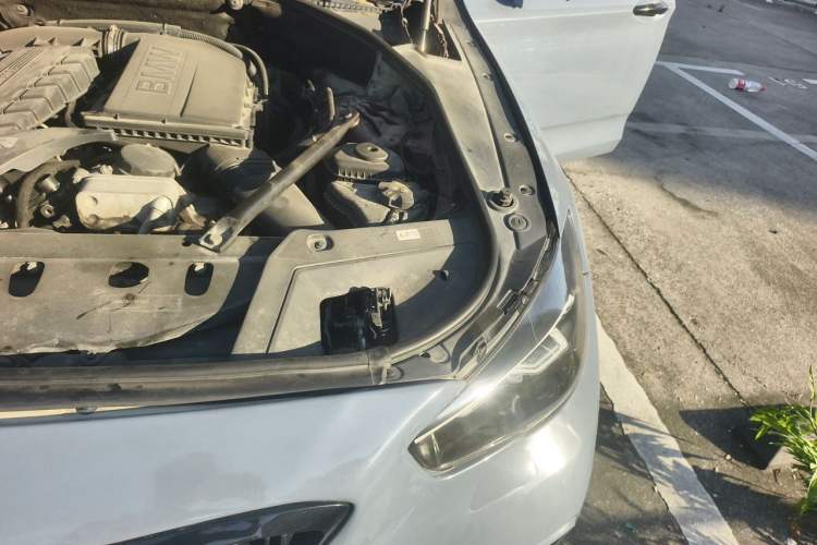 Used BMW 5 Series GT 2010 535i Leading Model Engine Bay Left