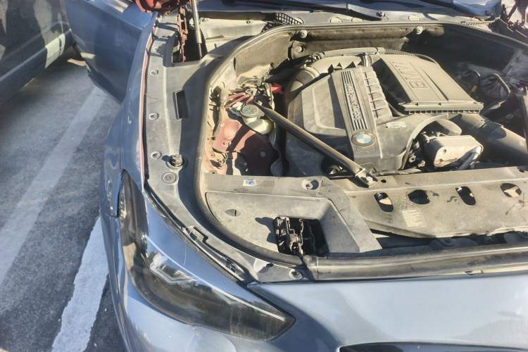 Used BMW 5 Series GT 2010 535i Leading Model Engine Bay Right