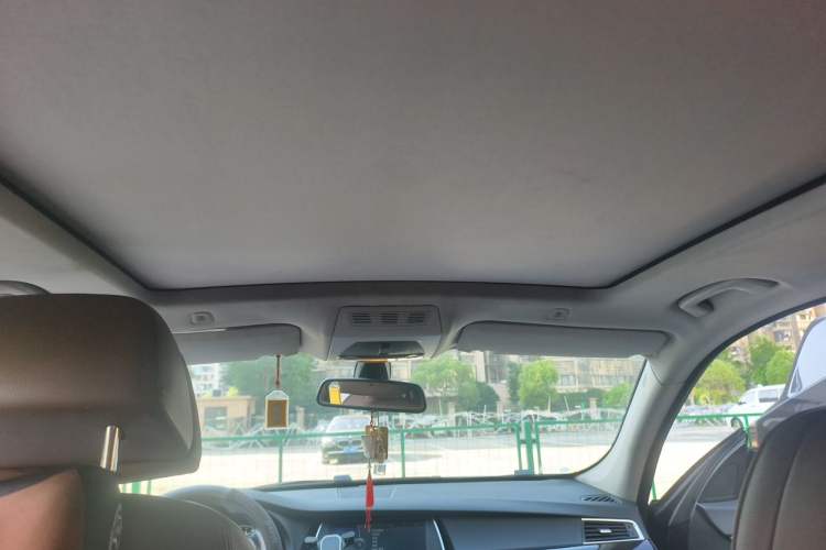 Used BMW 5 Series GT 2010 535i Leading Model Headliner